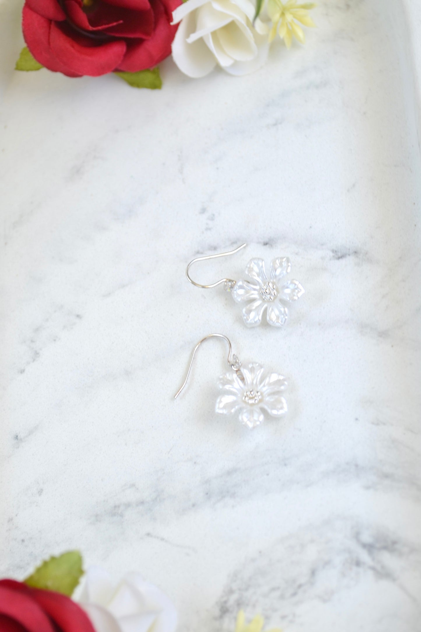 White Sparkle Flower Earrings