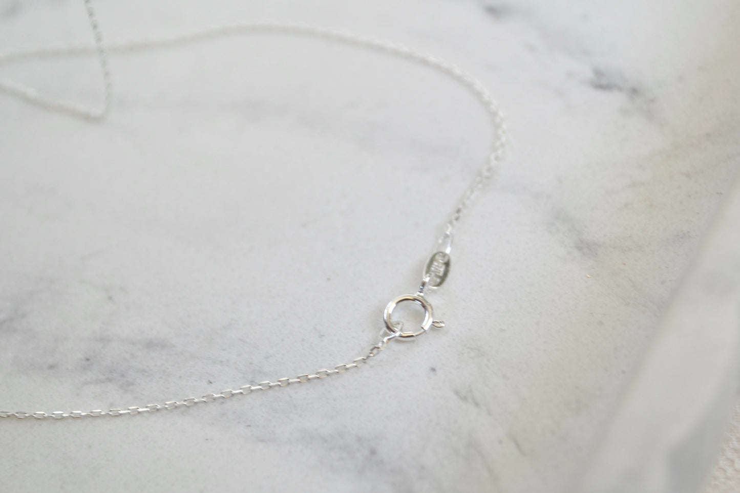 Gradient White Pearl Necklace