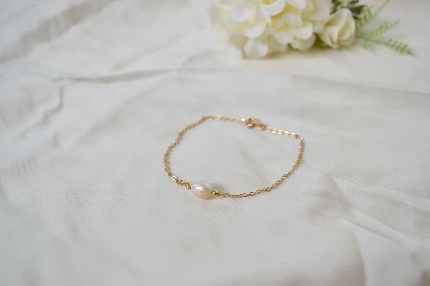 Delicate Pearl Bracelet