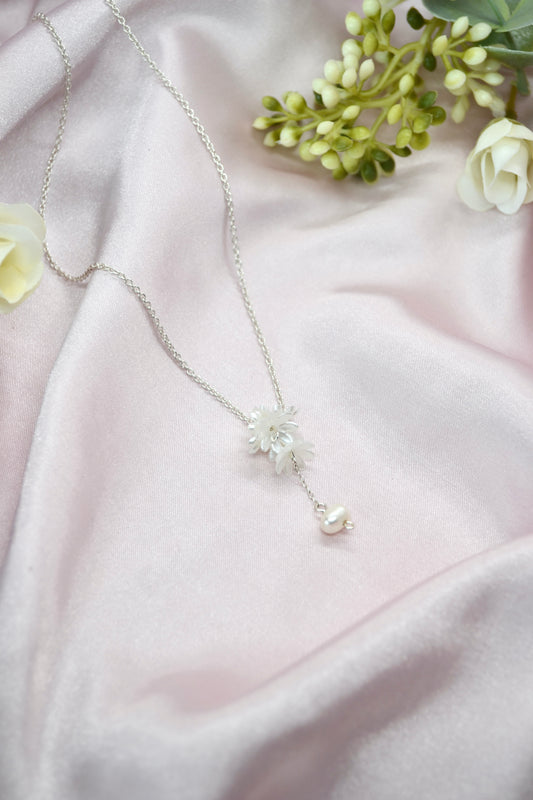 Flower Ball Pearl Necklace