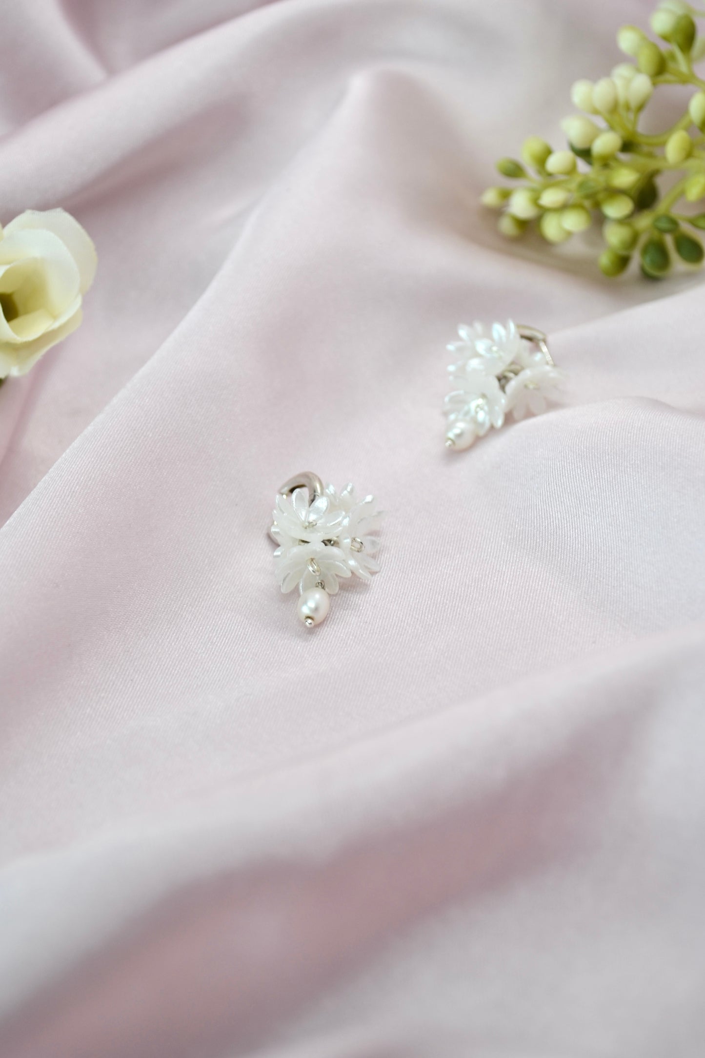 Flower Ball Pearl Earrings