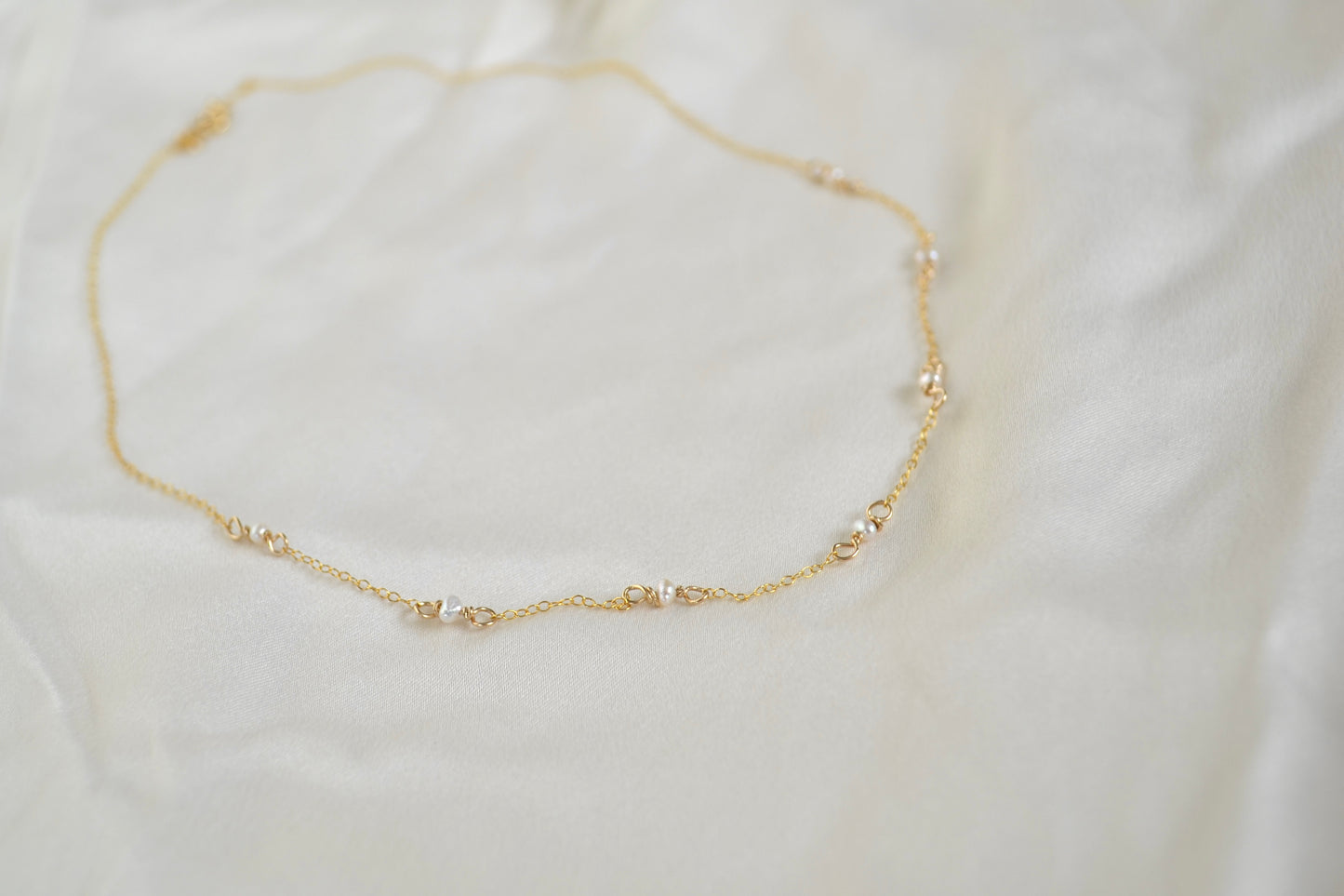 Delicate Pearl Choker Necklace