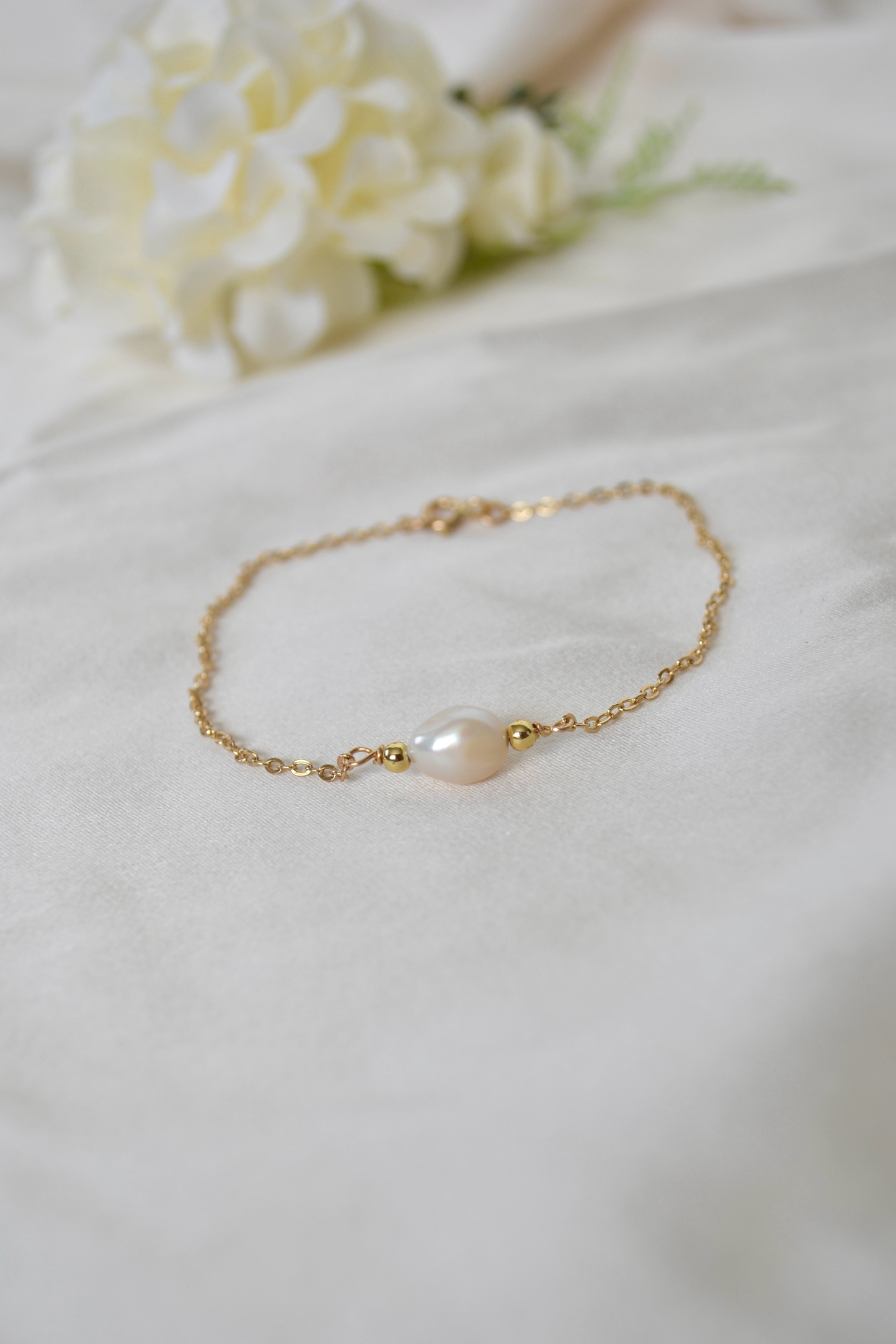 Delicate Pearl Bracelet
