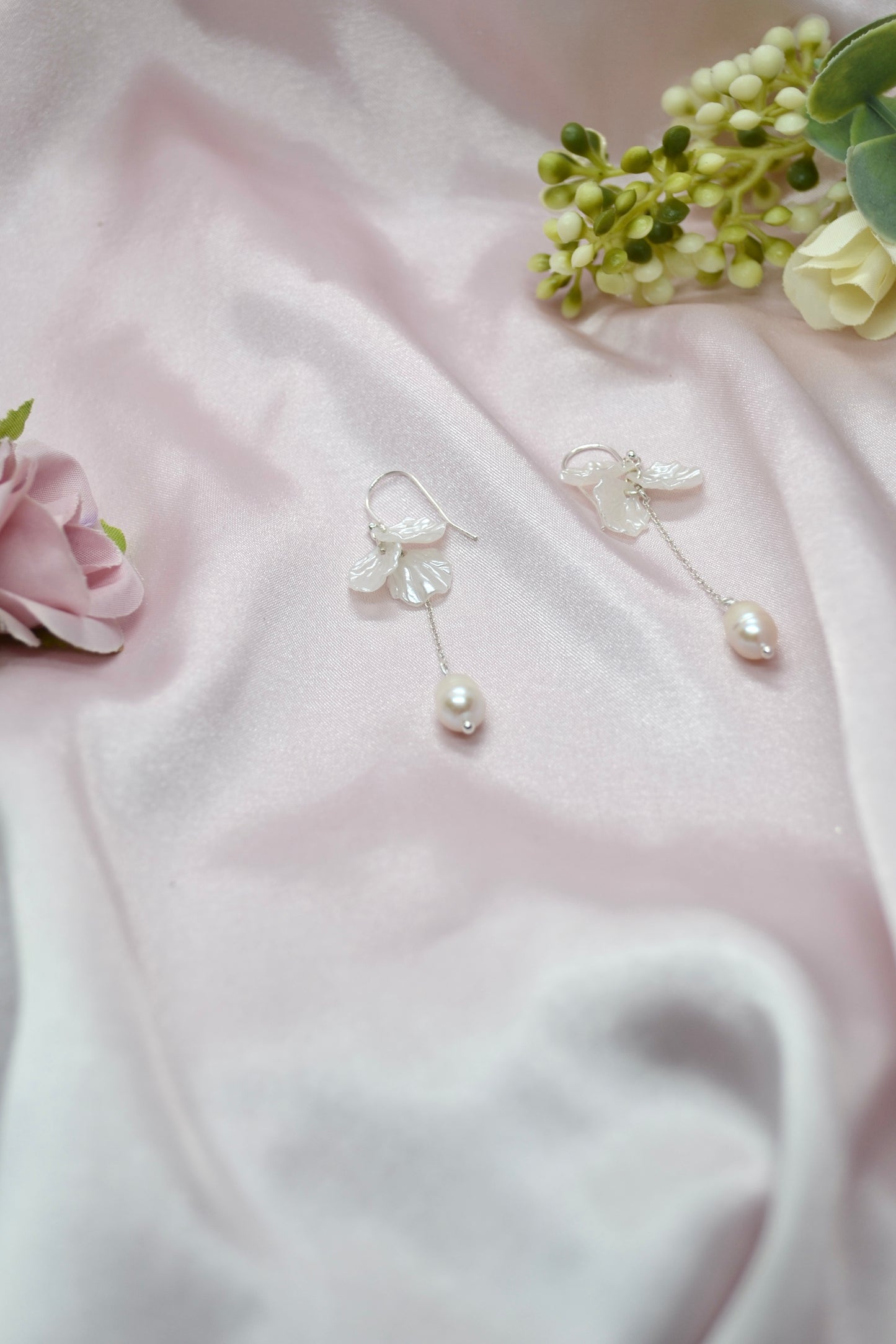Petal Pearl Earrings
