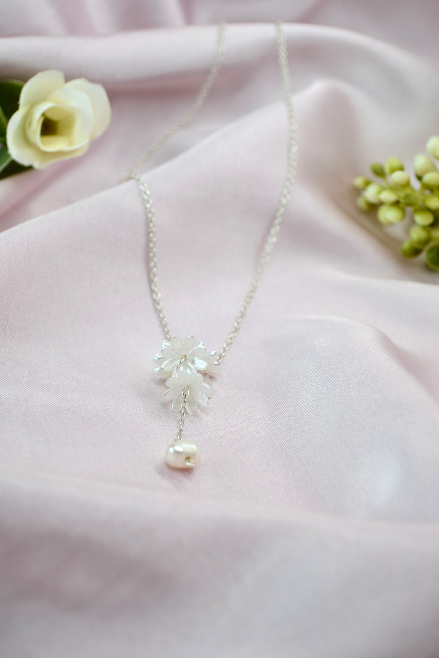 Flower Ball Pearl Necklace